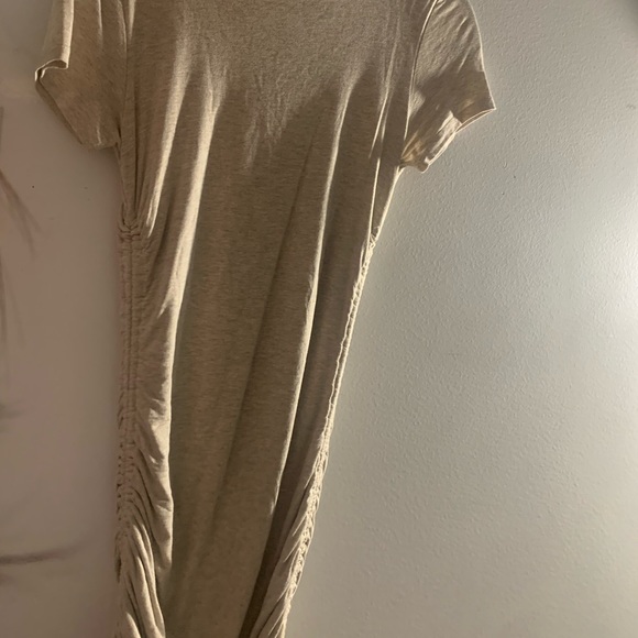 CUTE, COMFY SCRUNCH DRESS - TAN 🤍 adjustable! - Picture 4 of 9